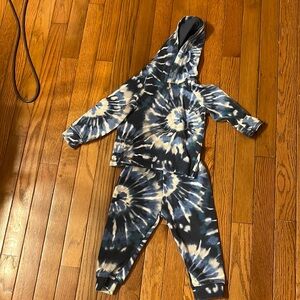 Two piece sweatshirt set